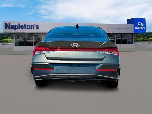 2025 Hyundai ELANTRA Limited