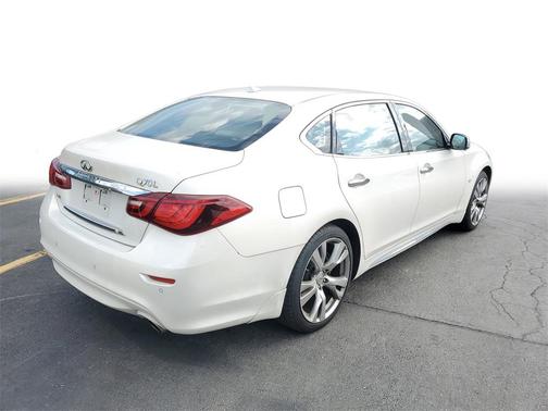 2019 INFINITI Q70L 3.7X LUXE