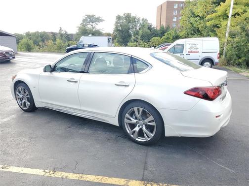 2019 INFINITI Q70L 3.7X LUXE