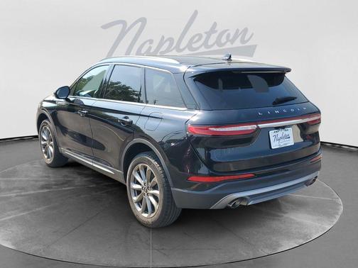 Infinite Black Metallic Clearcoat 2022 Lincoln Corsair Standard