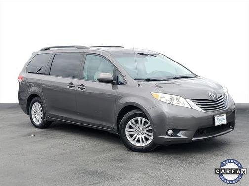 2013 Toyota Sienna XLE