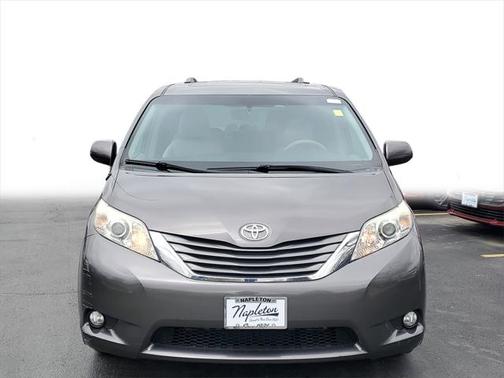 2013 Toyota Sienna XLE