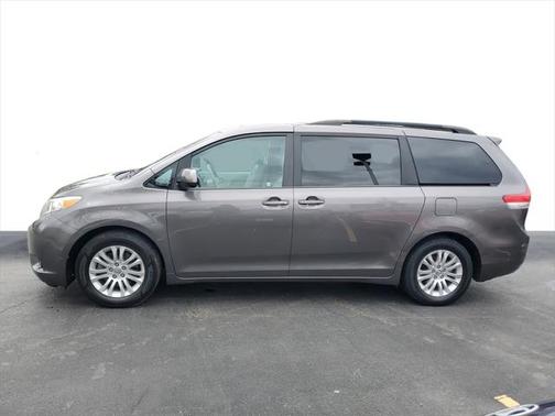 2013 Toyota Sienna XLE