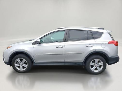 Classic Silver Metallic 2013 Toyota RAV4 XLE
