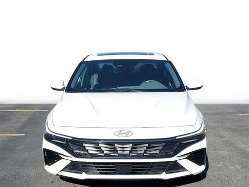 2025 Hyundai ELANTRA SEL