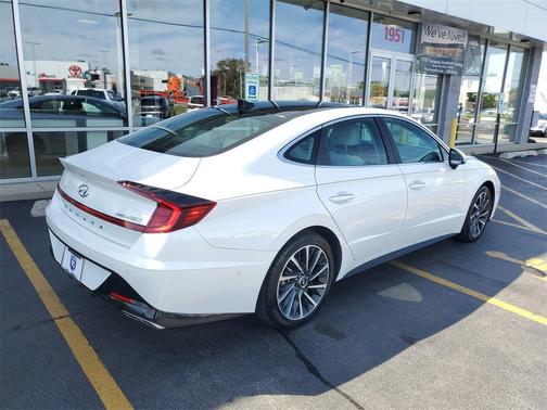 2022 Hyundai SONATA Limited