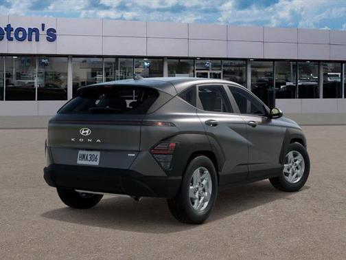 2025 Hyundai KONA SE