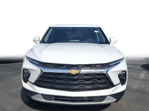 Summit White 2025 Chevrolet Blazer 2LT