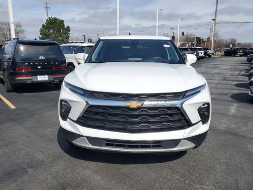 Summit White 2025 Chevrolet Blazer 2LT