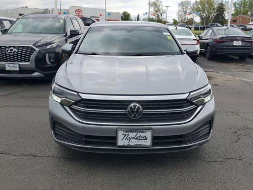 Pyrite Silver Metallic 2023 Volkswagen Jetta 1.5T SE