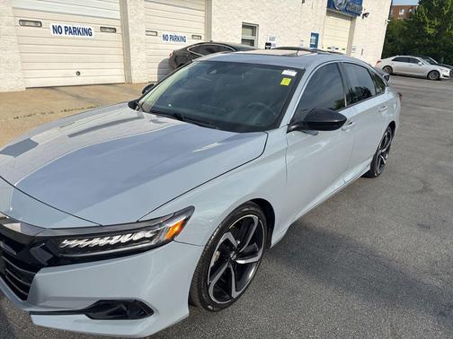 Sonic Gray Pearl 2022 Honda Accord Sport SE 1.5T