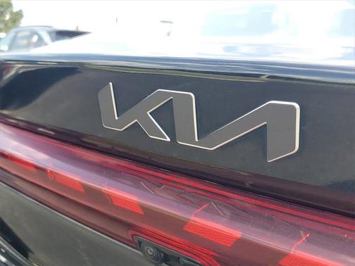 2022 Kia K5 LX