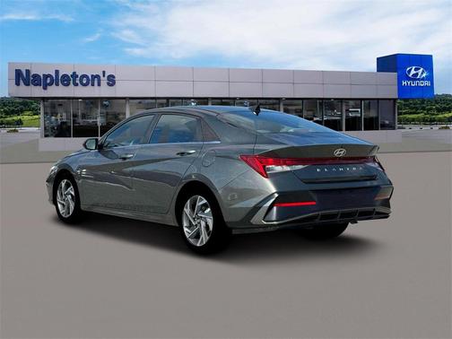 2025 Hyundai ELANTRA SEL