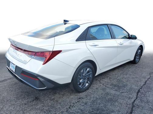 2025 Hyundai ELANTRA HEV Blue