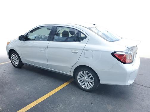 2024 Mitsubishi Mirage G4 LE