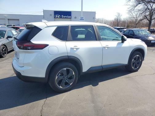 White Pearl 2025 Nissan Rogue SV