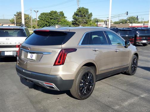 2022 Cadillac XT5 Premium Luxury