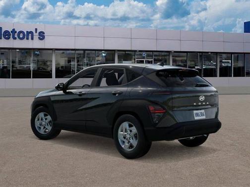 2025 Hyundai KONA SE
