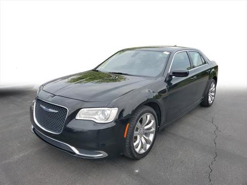 2019 Chrysler 300 Touring