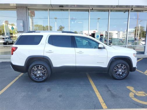 2023 GMC Acadia FWD SLT
