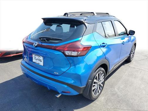 2021 Nissan Kicks SR