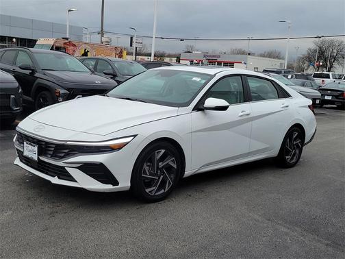2025 Hyundai ELANTRA Limited