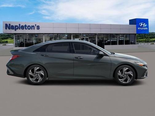 2025 Hyundai ELANTRA SEL