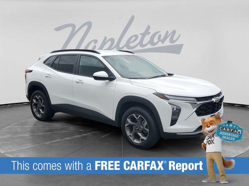 Summit White 2025 Chevrolet Trax LT
