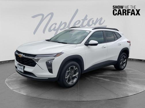 Summit White 2025 Chevrolet Trax LT