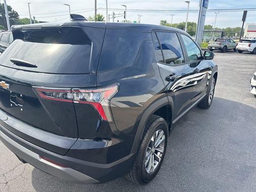 Black Metallic 2025 Chevrolet Equinox 1LT