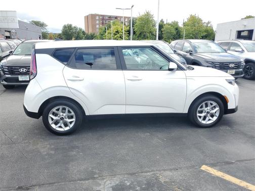 2023 Kia Soul LX