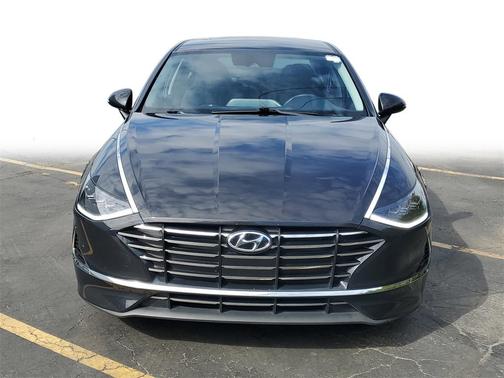 2023 Hyundai SONATA SE