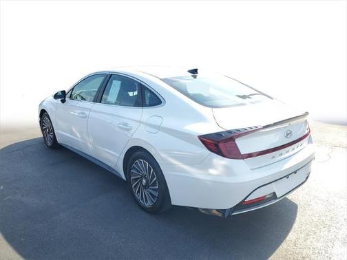 2023 Hyundai SONATA Hybrid SE