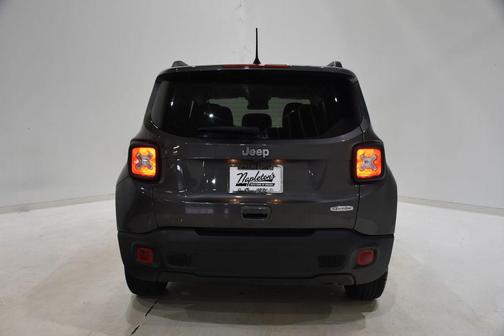 Granite Crystal Metallic Clearcoat 2021 Jeep Renegade Latitude