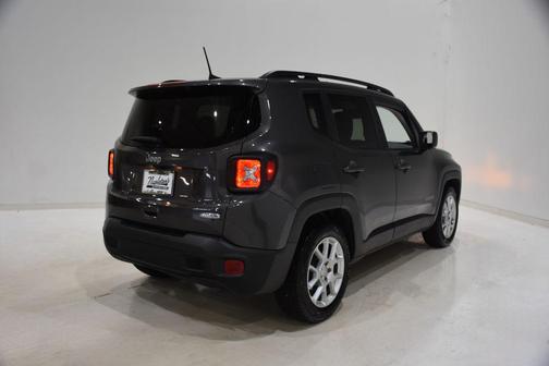 Granite Crystal Metallic Clearcoat 2021 Jeep Renegade Latitude