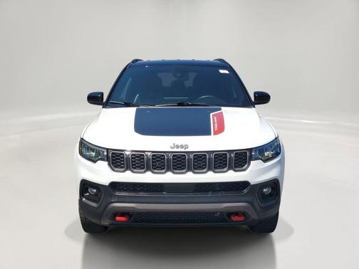 Bright White Clearcoat 2025 Jeep Compass Trailhawk