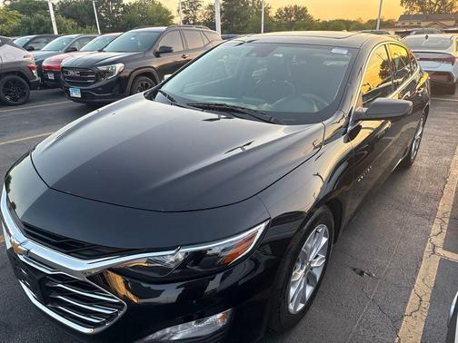 Mosaic Black Metallic 2024 Chevrolet Malibu FWD 1LT