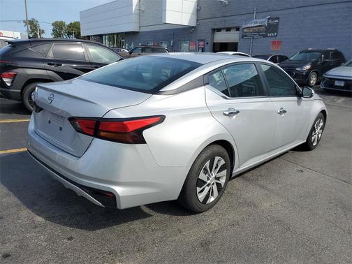 2023 Nissan Altima S FWD