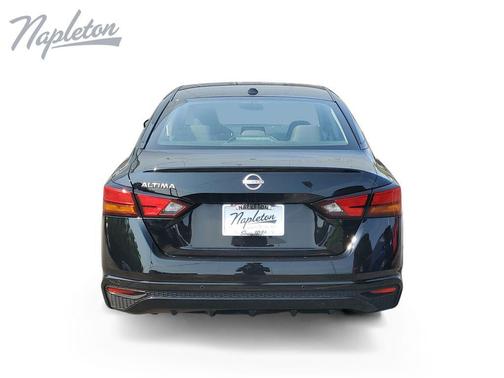 Super Black 2025 Nissan Altima 2.5 SV