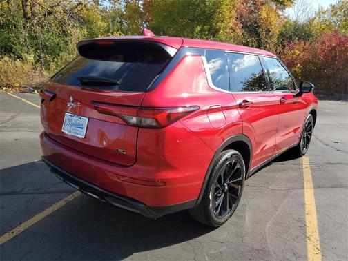 2023 Mitsubishi Outlander SE Black Edition 2WD