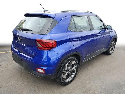 2023 Hyundai VENUE Limited