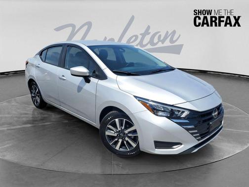 Brilliant Silver Metallic 2025 Nissan Versa 1.6 SV