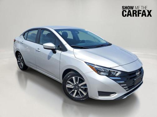 Brilliant Silver Metallic 2025 Nissan Versa 1.6 SV