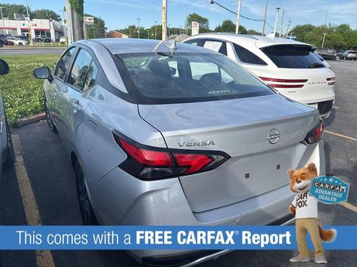 Brilliant Silver Metallic 2025 Nissan Versa 1.6 SV