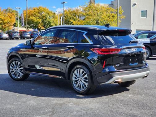 2024 INFINITI QX50 LUXE