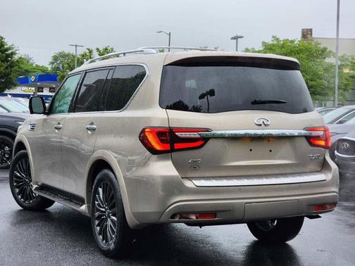 2023 INFINITI QX80 SENSORY