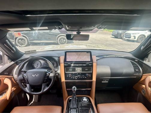 2023 INFINITI QX80 SENSORY