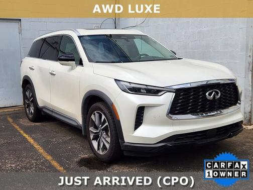 2023 INFINITI QX60 LUXE