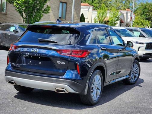 2024 INFINITI QX50 LUXE