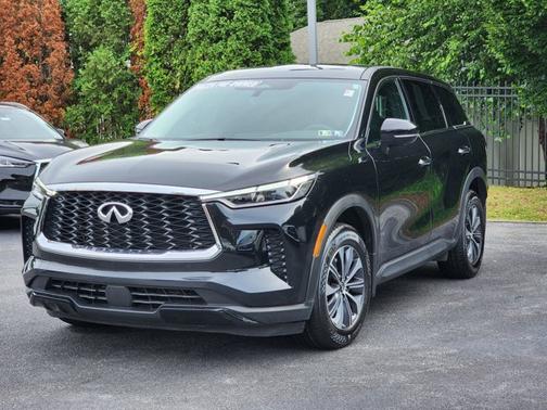 2023 INFINITI QX60 PURE